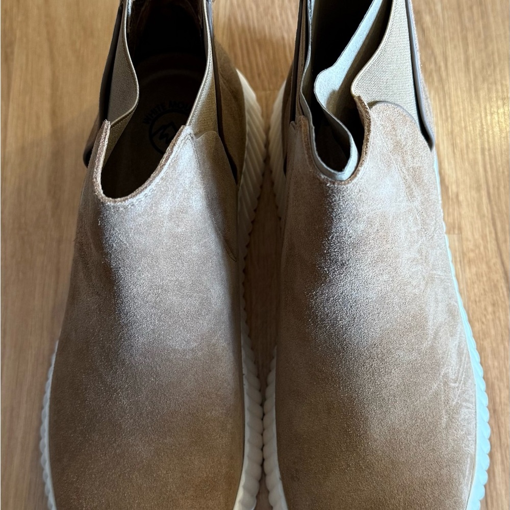 White Mountain Women’s Tan Slip-On Shoes